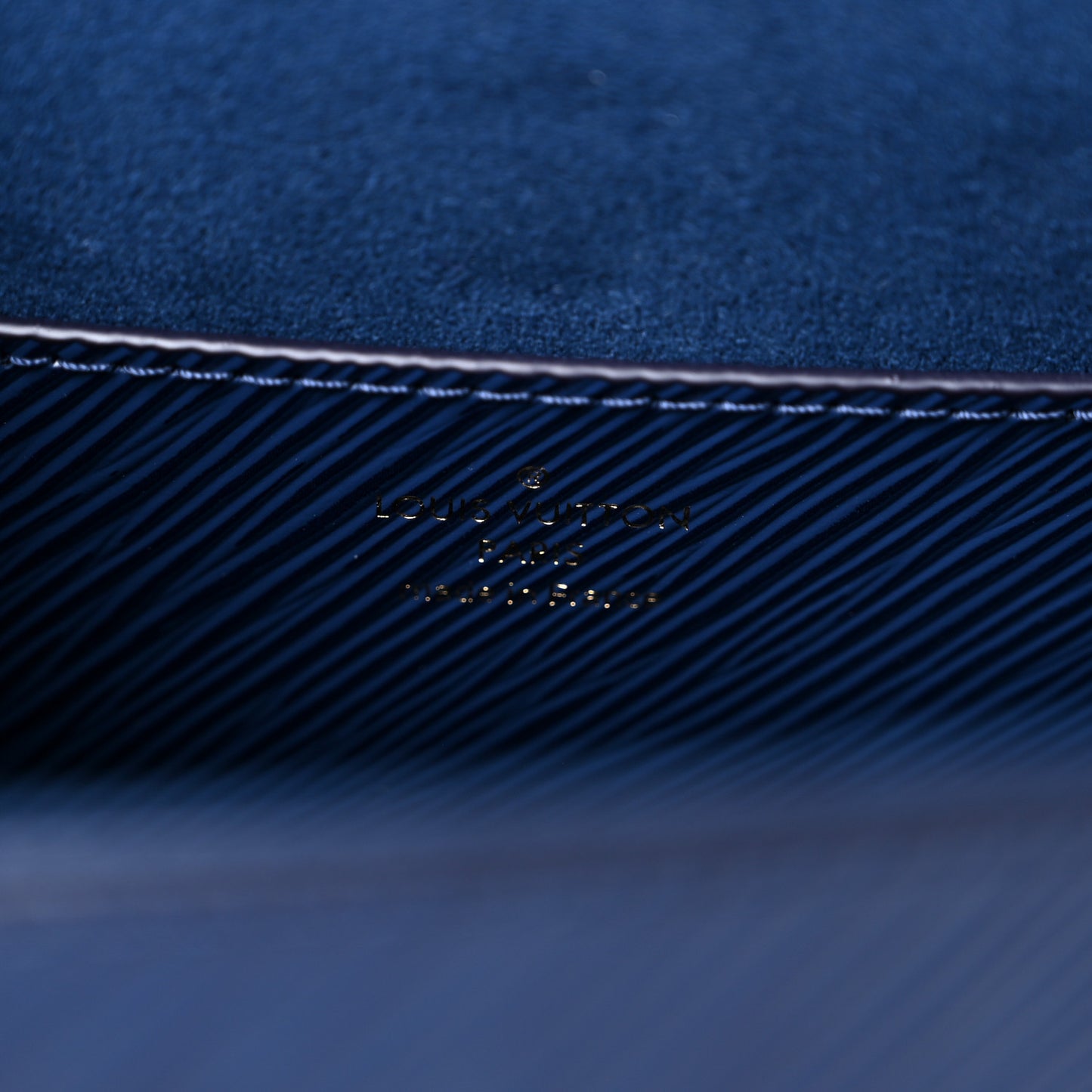 Epi Twist Shoulder Bag MM Indigo