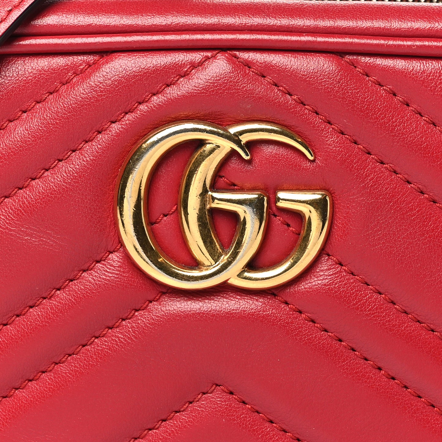 Calfskin Matelasse Mini GG Marmont Chain Shoulder Bag Hibiscus Red