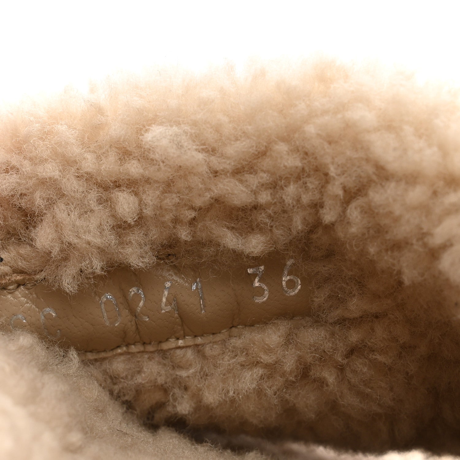 Louis Vuitton Shearling Paseo Flat Comfort Mule 36 Beige 8 of 8