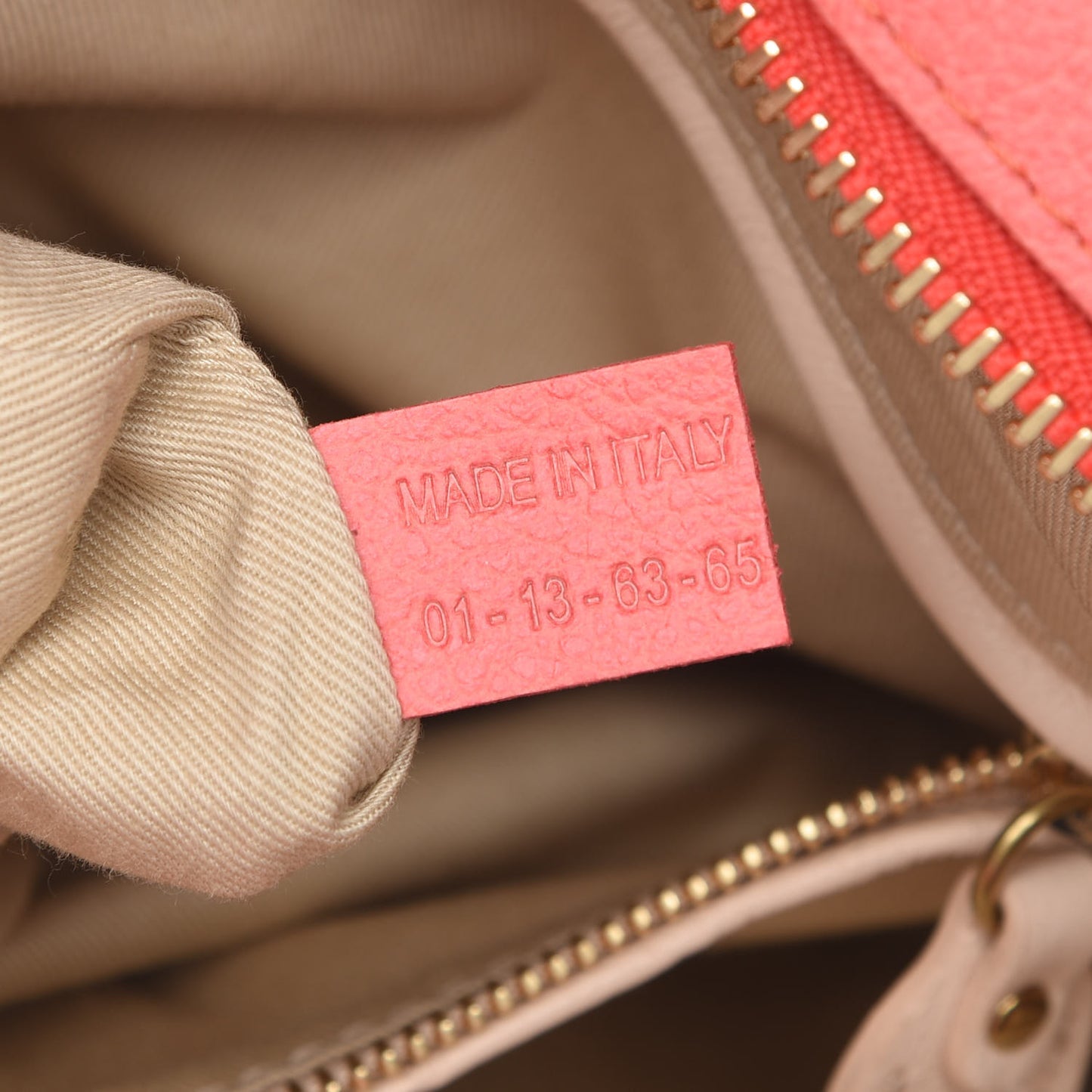 Calfskin Large Paraty Coral