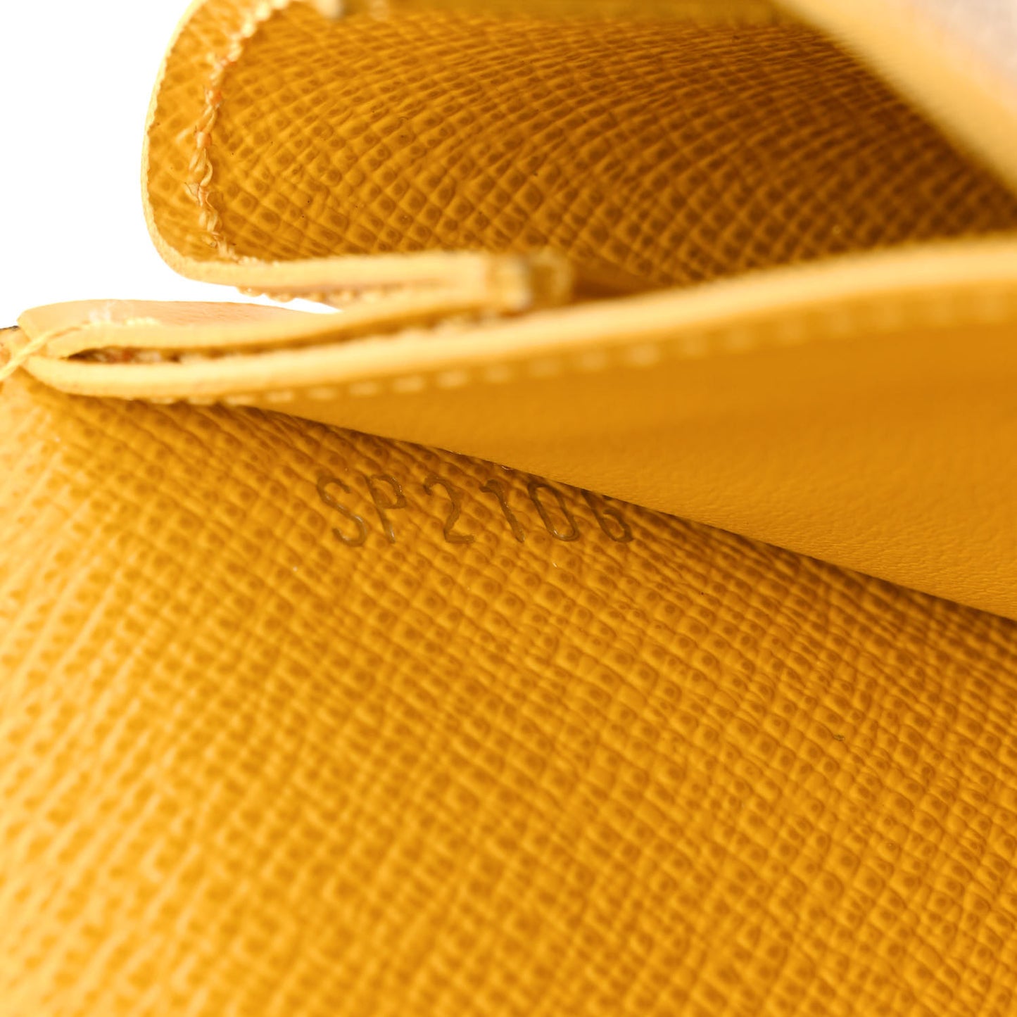 Epi Early Bird Twist Chain Wallet Jonquille