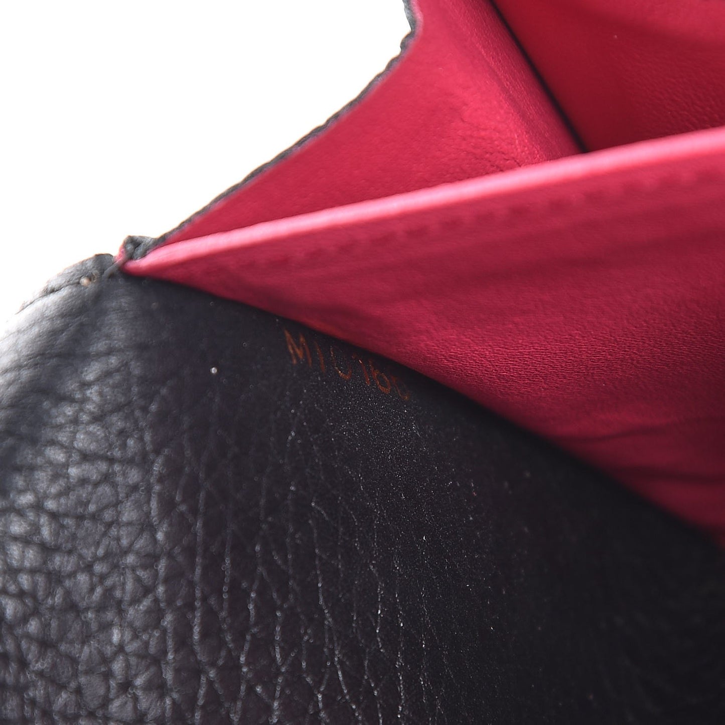 Taurillon Capucines Wallet Black