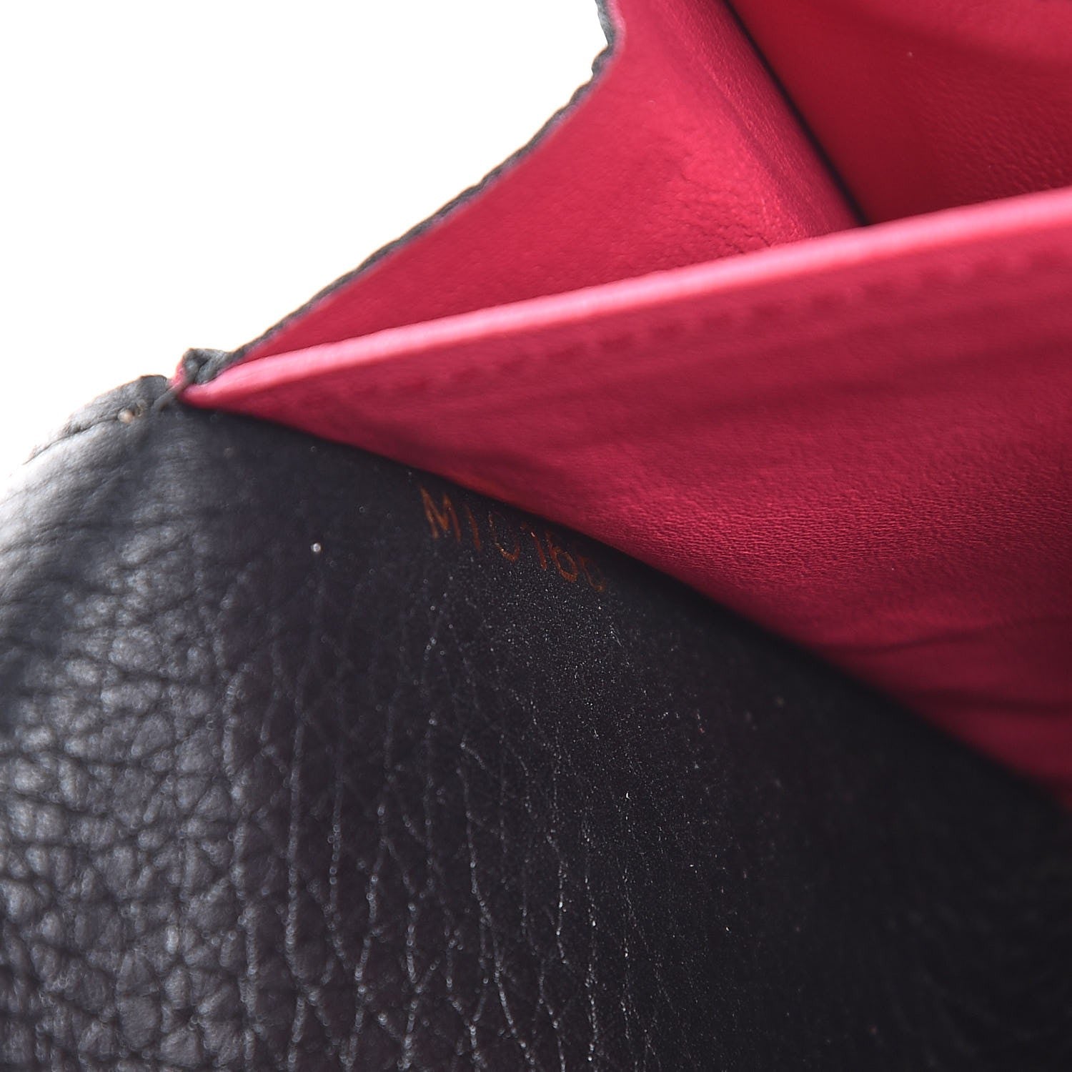 Louis Vuitton Taurillon Capucines Wallet Black 7 of 9