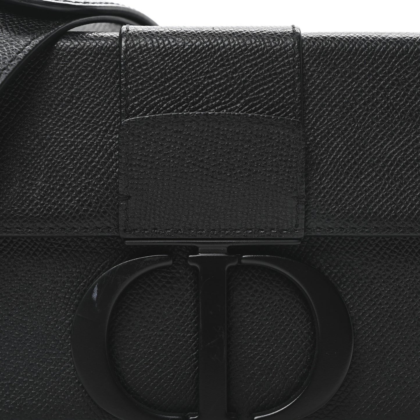 Ultra Matte Grained Calfskin 30 Montaigne Box Bag Black