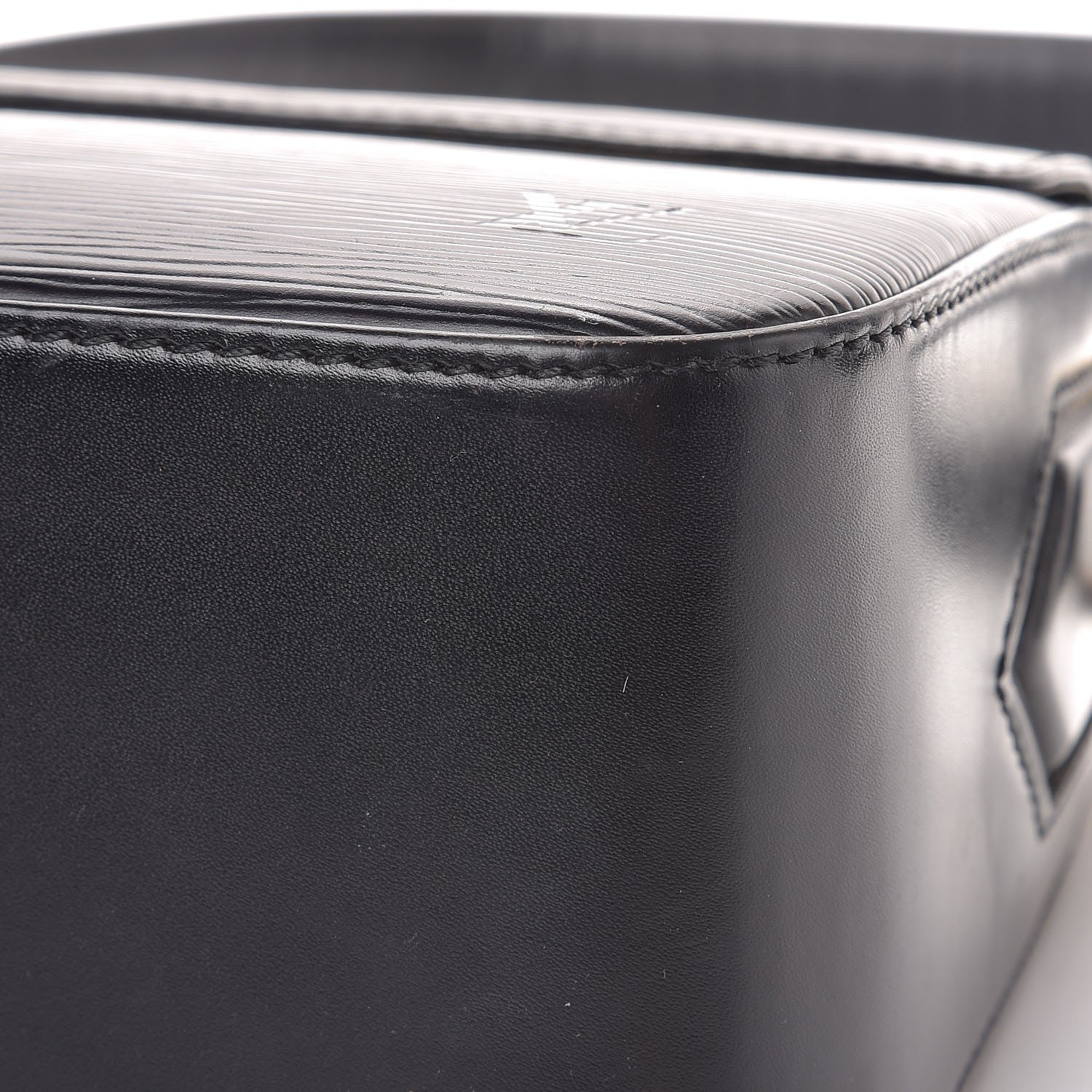 Louis Vuitton Epi Buci Black 9 of 11