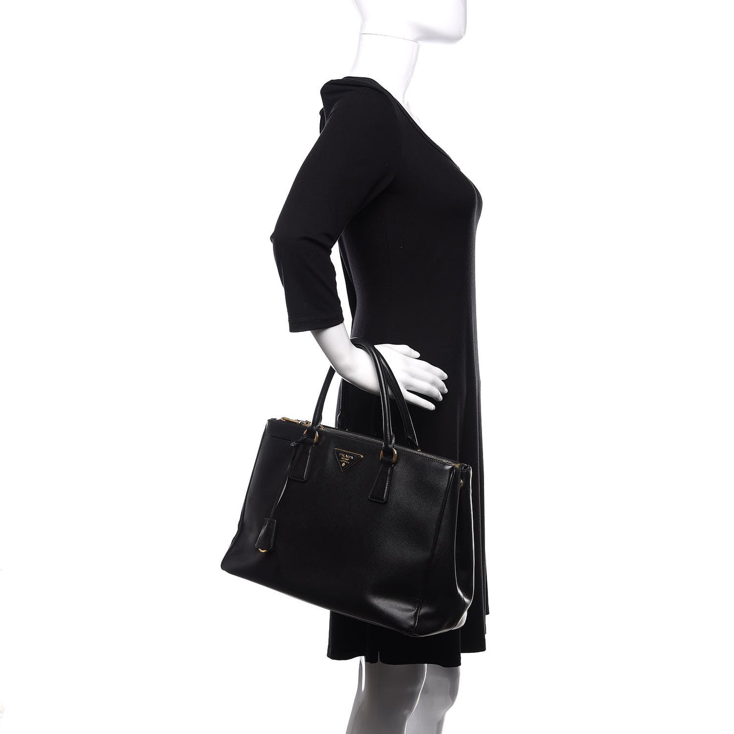 Saffiano Medium Galleria Double Zip Tote Black