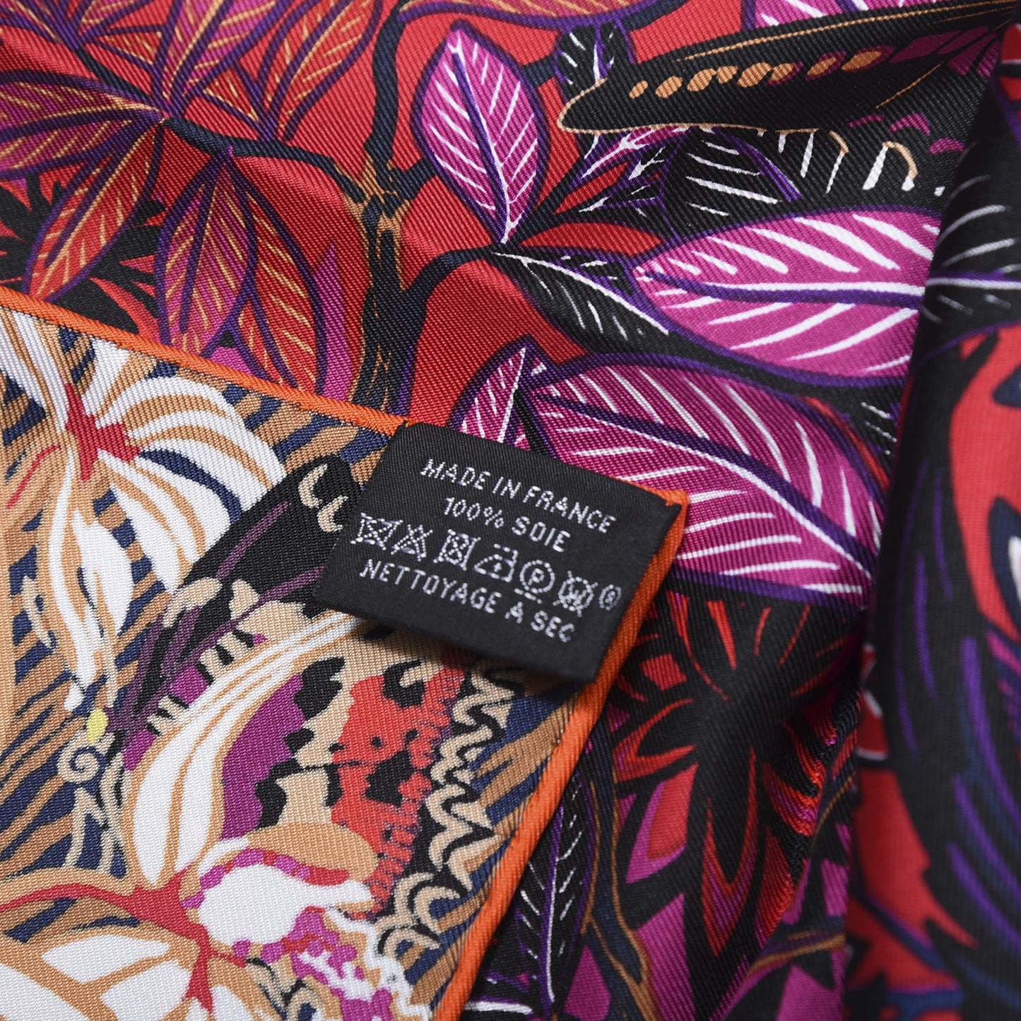 Silk Wild Singapore Scarf 90 Rouge Violet Beige