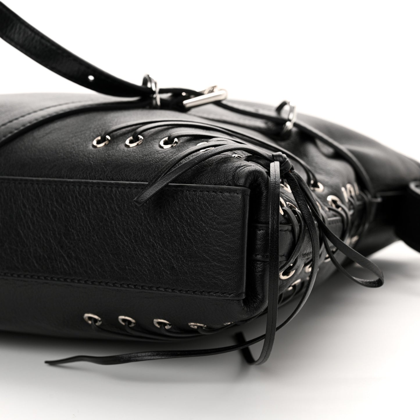 Tumbled Calfskin Corset Medium Voyou Bag Black