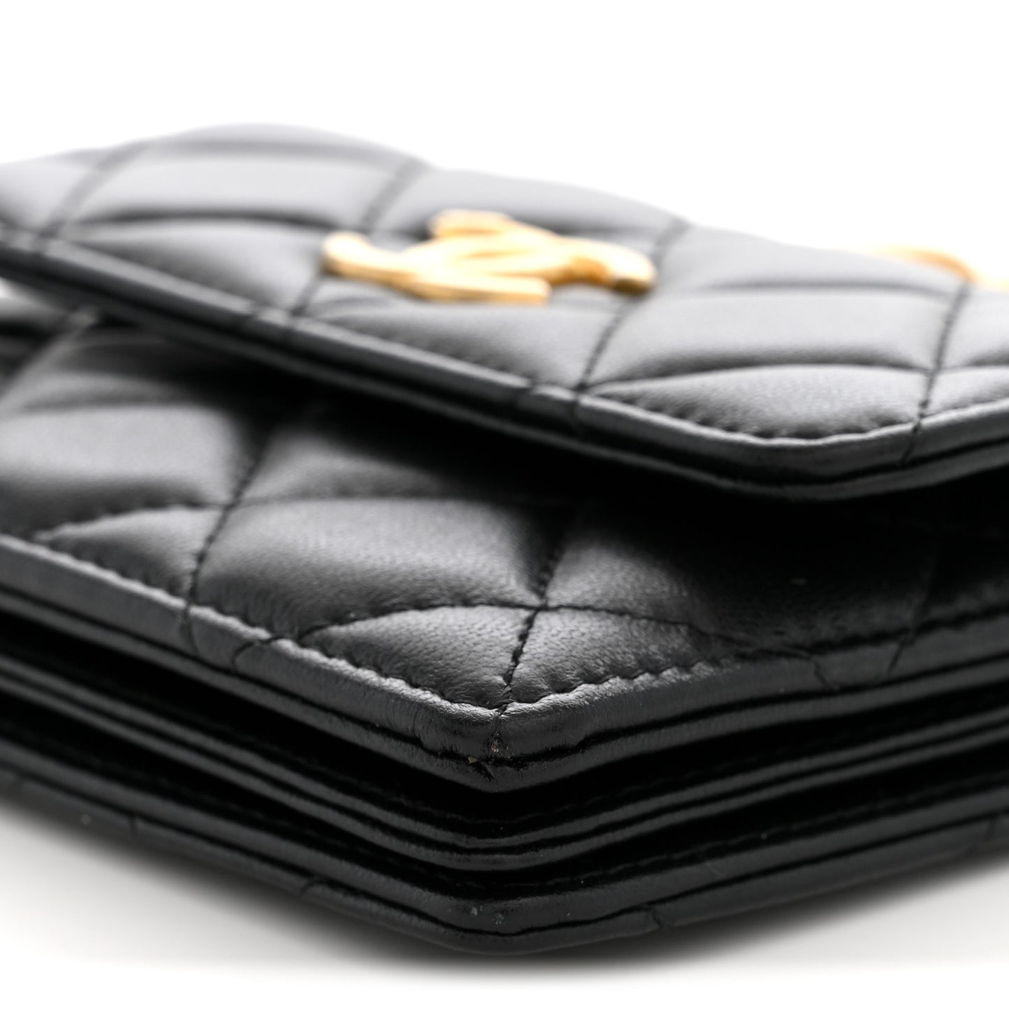 Lambskin Quilted Pearl Crown Clutch With Chain Black