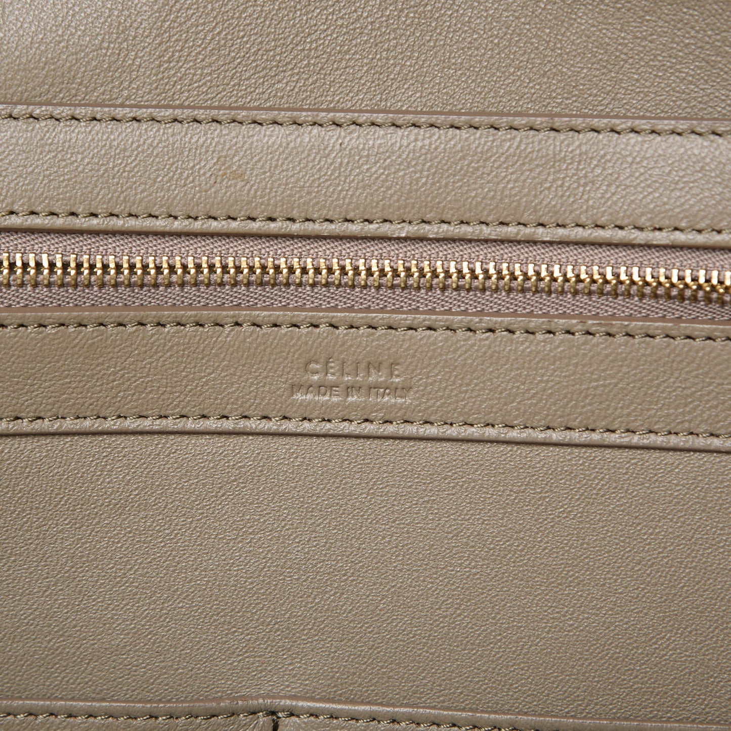 Crocodile Embossed Nubuck Medium Belt Cabas Phantom Beige