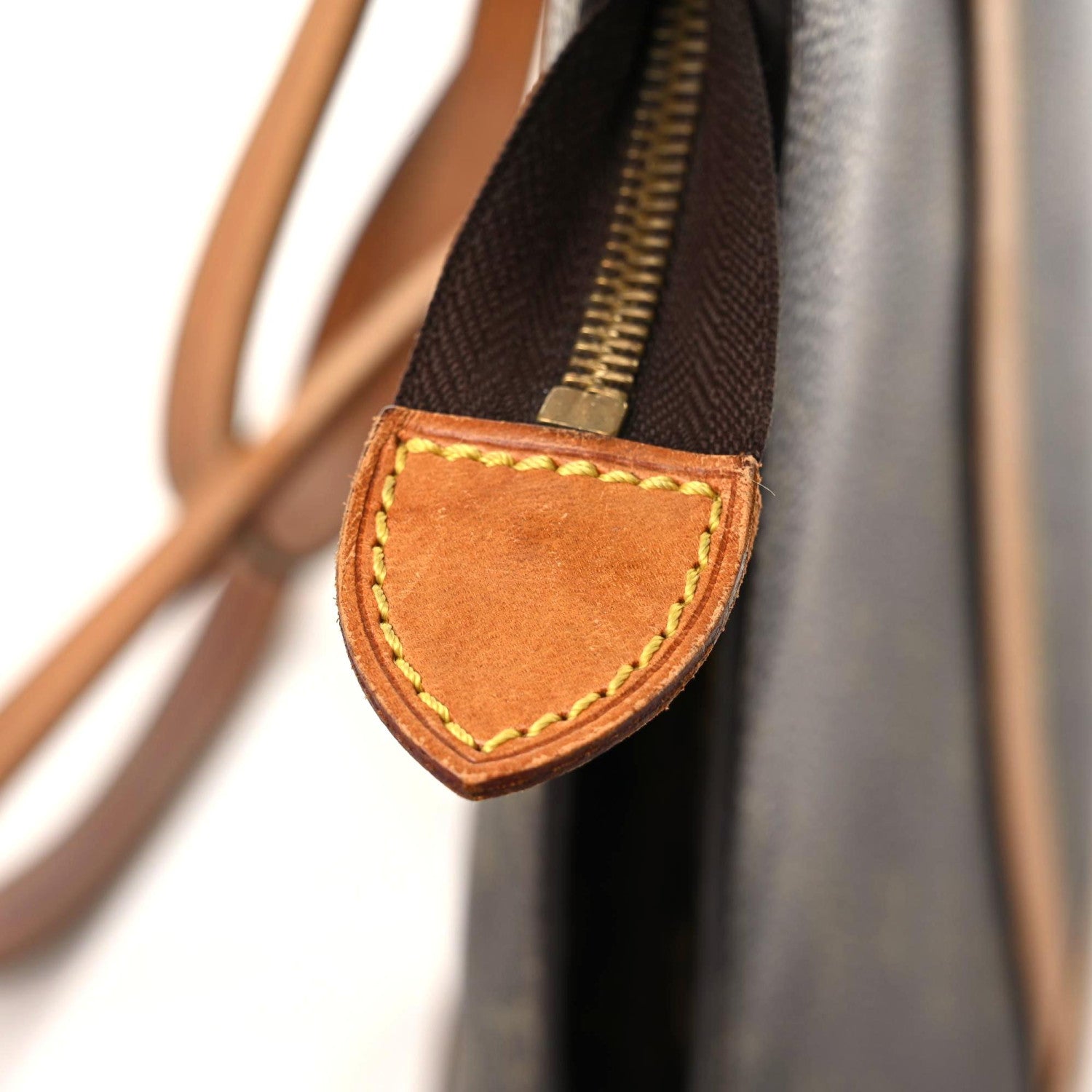 Louis Vuitton Monogram Babylone 28 of 36