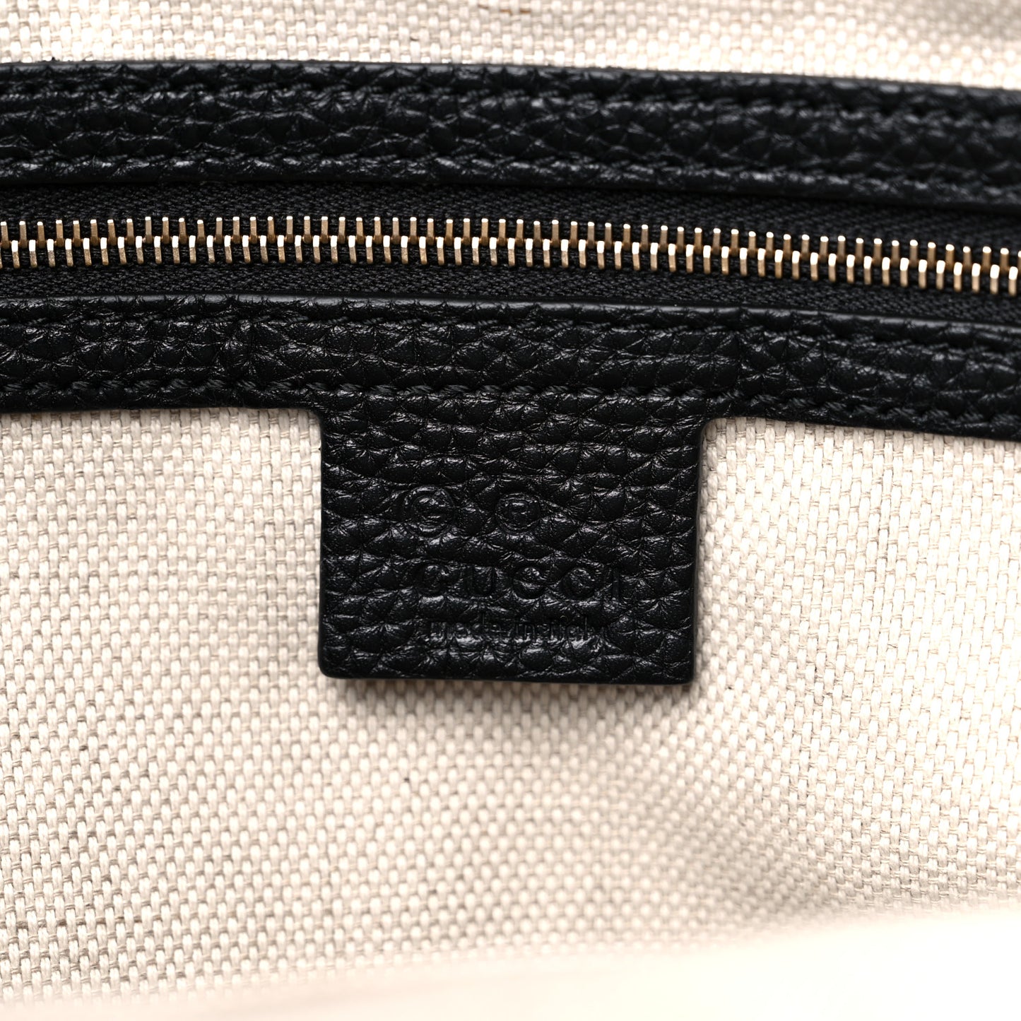 Pebbled Calfskin Large Soho Hobo Black