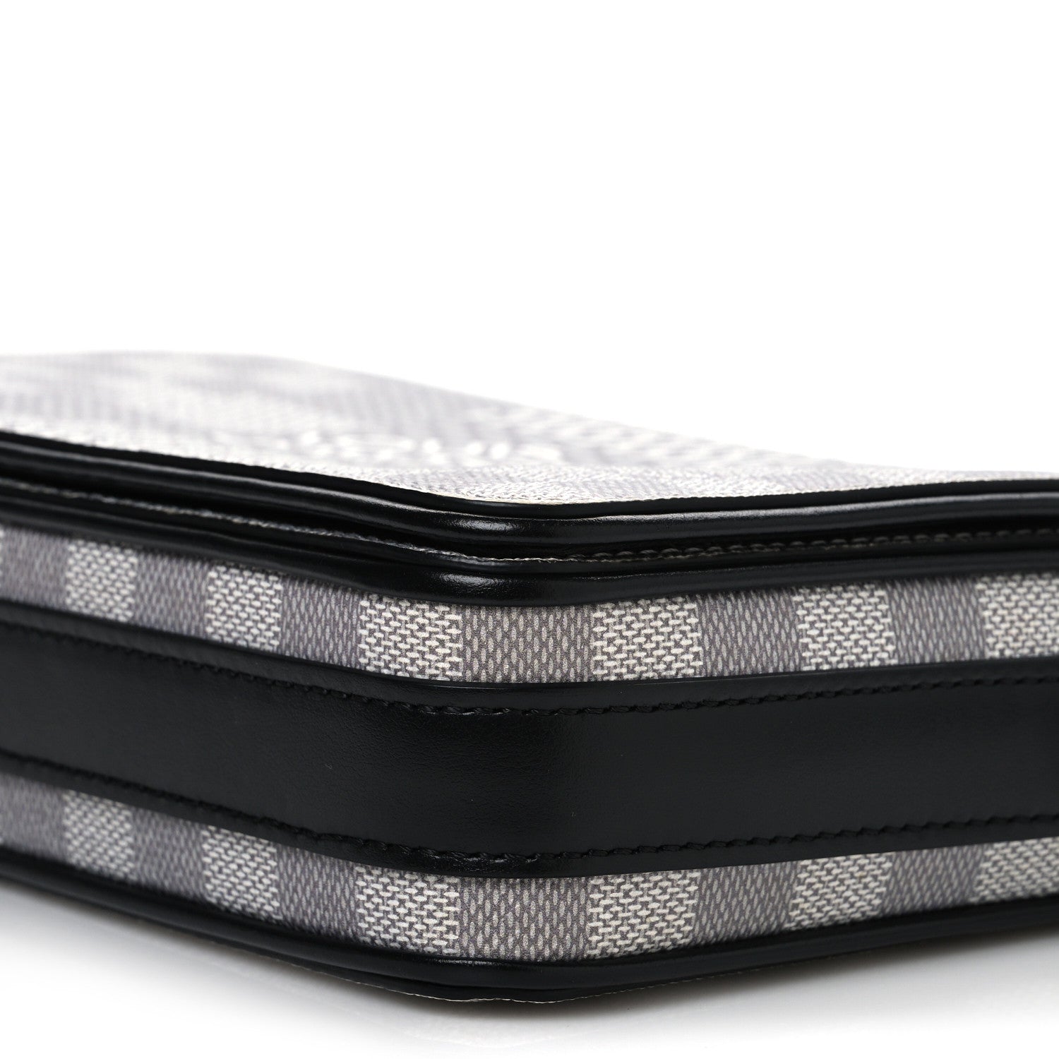 Louis Vuitton Damier Graphite 3D Studio Messenger Antarctica 9 of 9