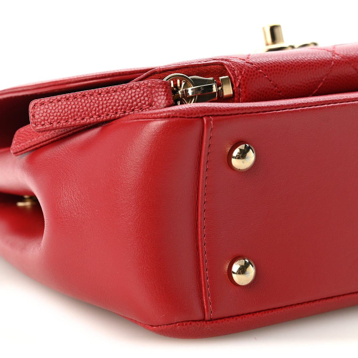 Caviar Quilted Medium Business Affinity Flap Red