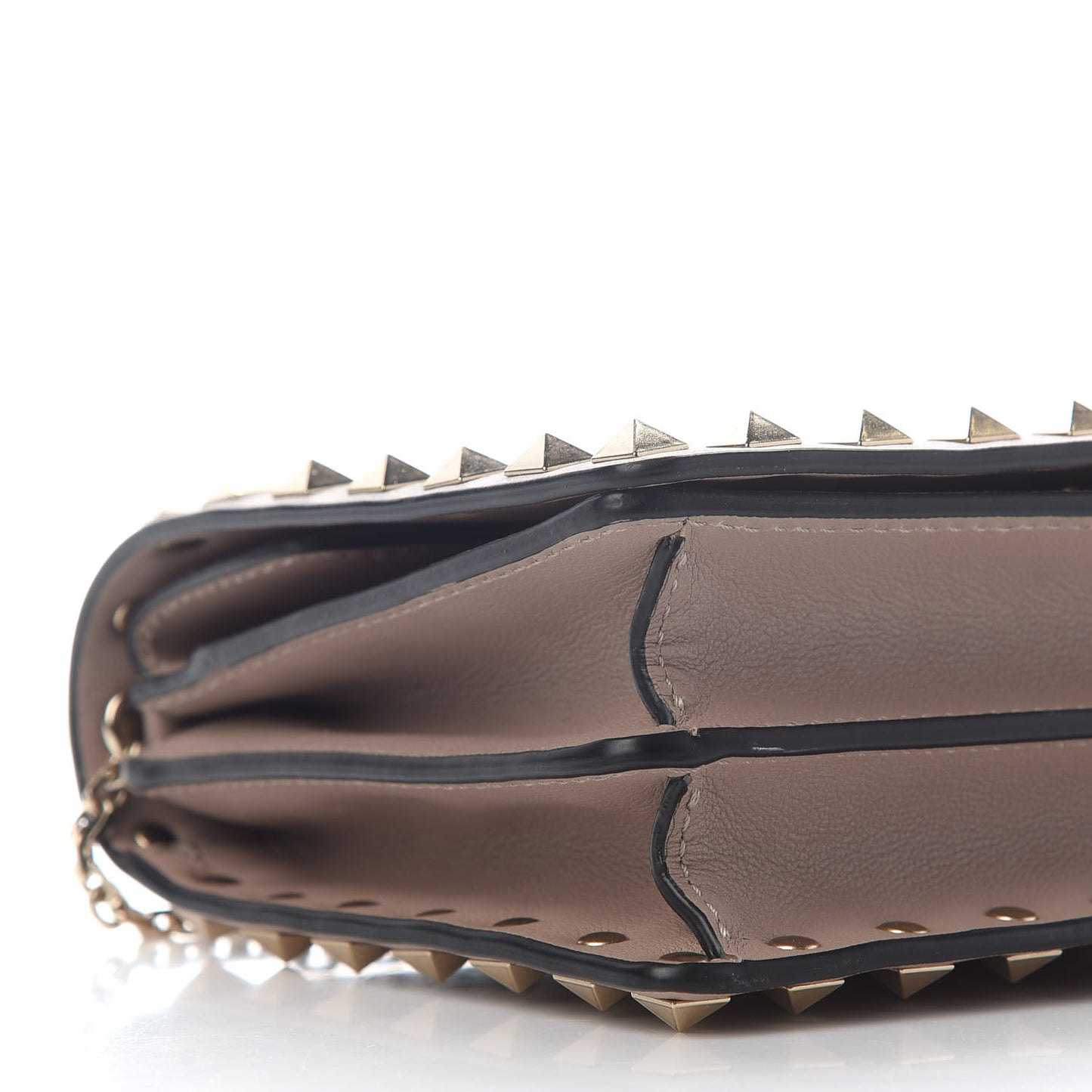 Vitello Rockstud Wallet on Chain Poudre