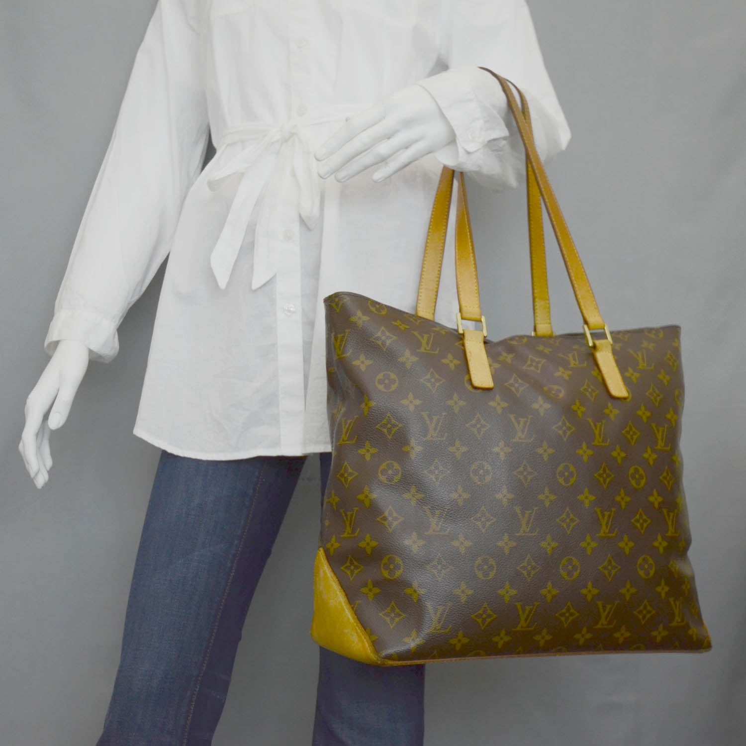 Louis Vuitton Monogram Cabas Mezzo 2 of 10