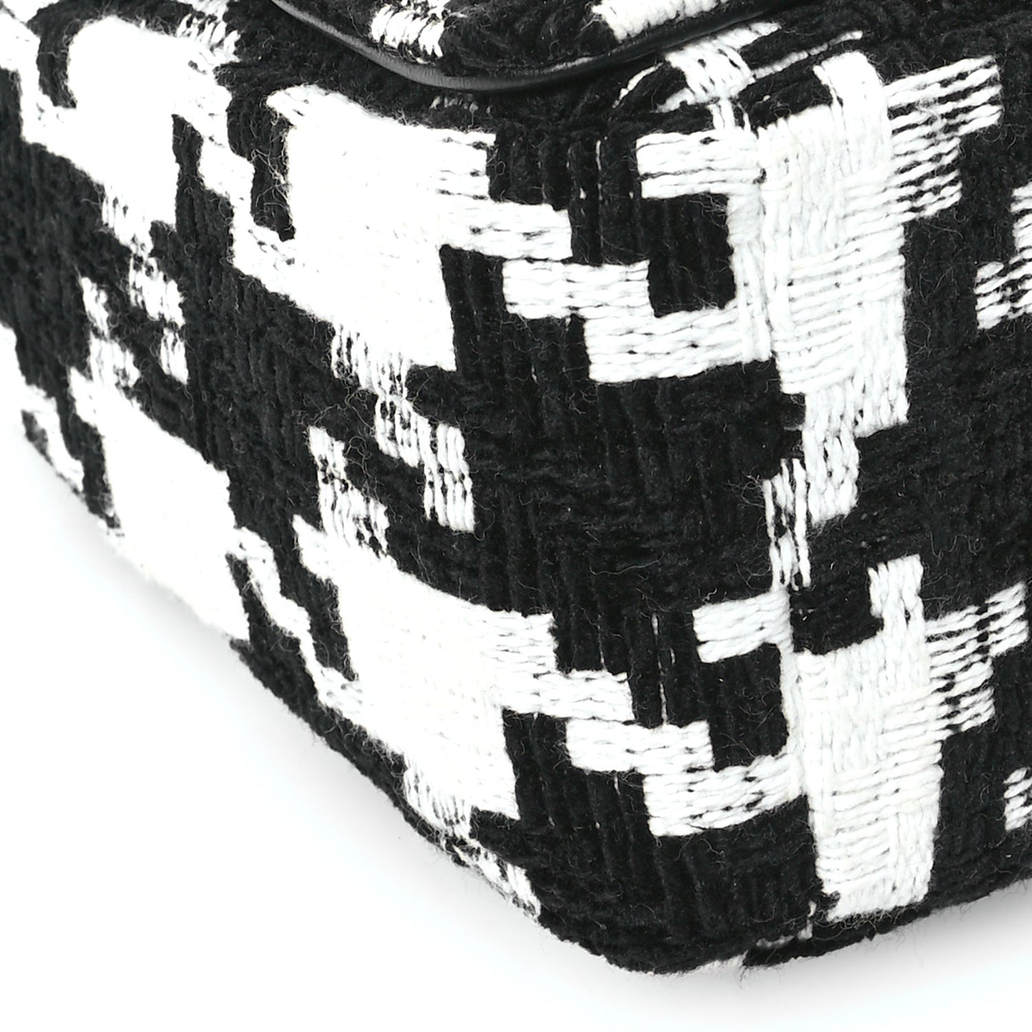 Tweed Macro Houndstooth Medium Caro Bag Black White