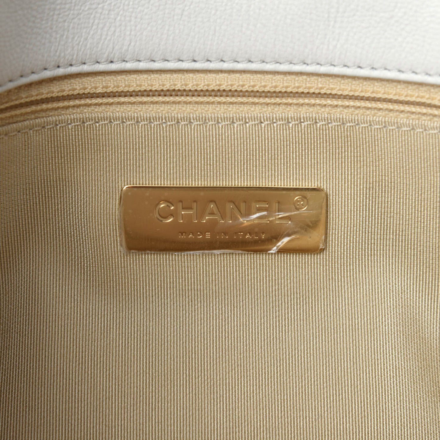 Goatskin Quilted Medium 19 Flap White