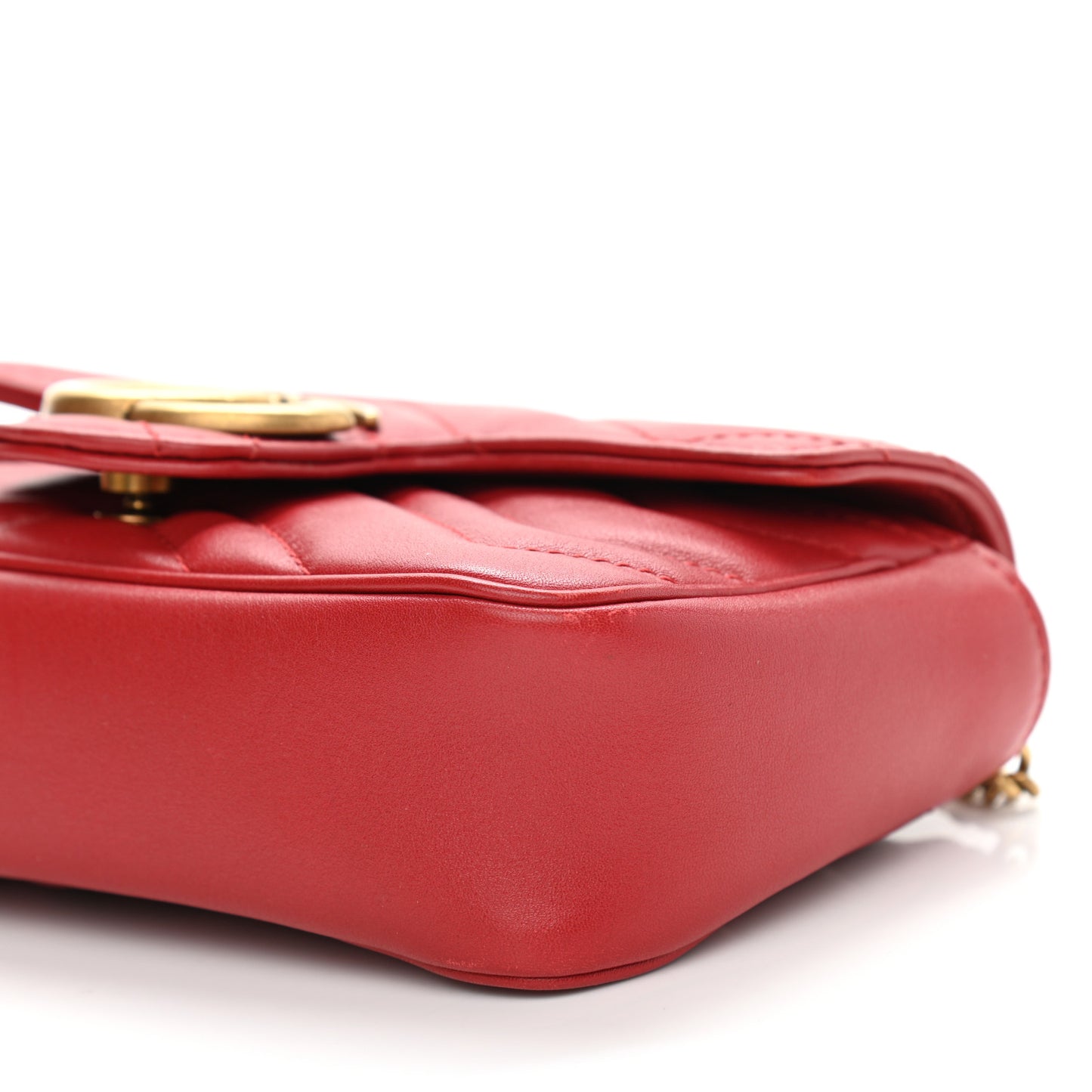 Calfskin Matelasse Super Mini GG Marmont Shoulder Bag Hibiscus Red