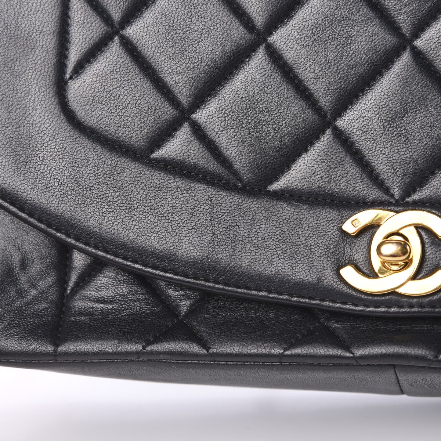Lambskin Quilted Medium Single Flap Black