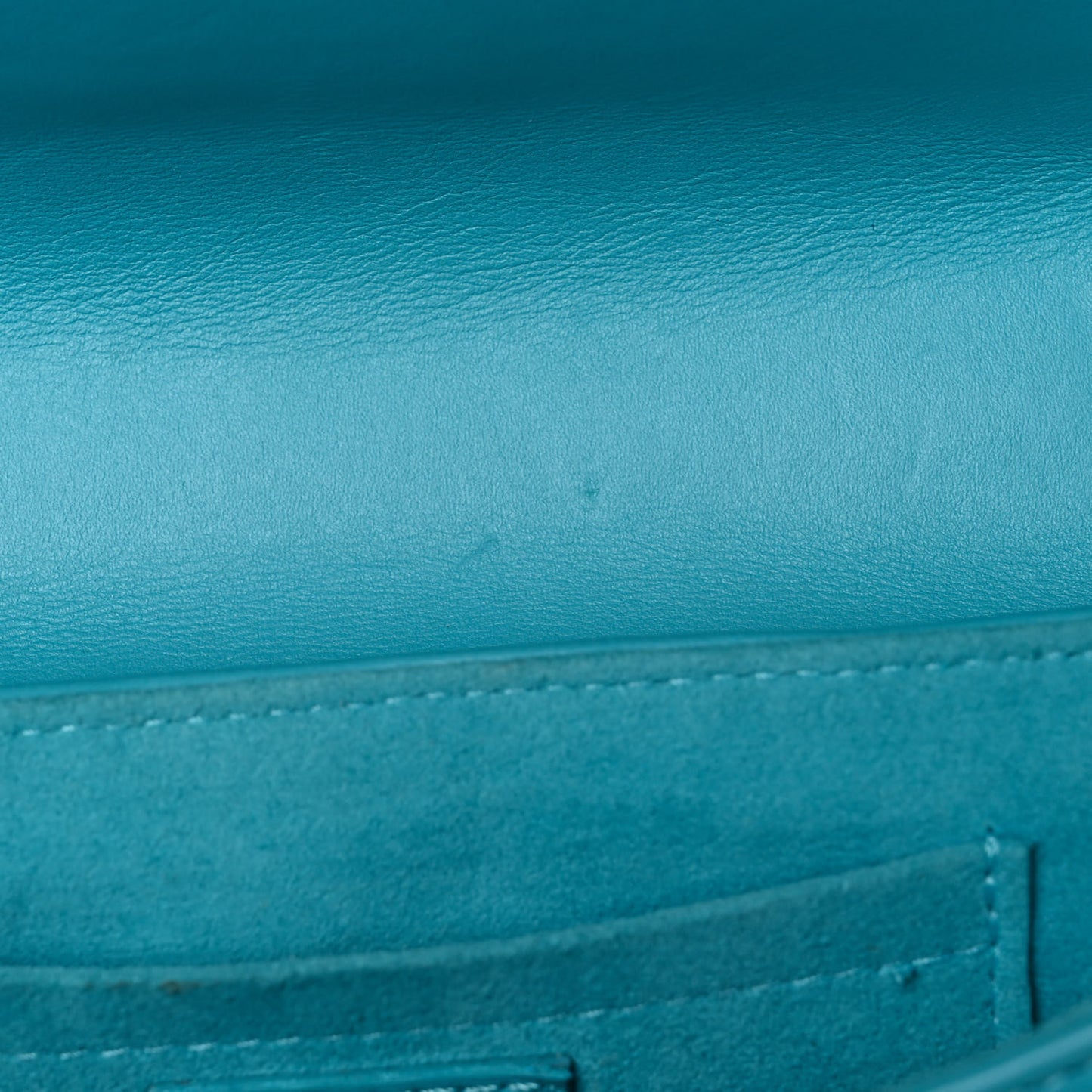 Calfskin New Wave Chain PM Malibu Green