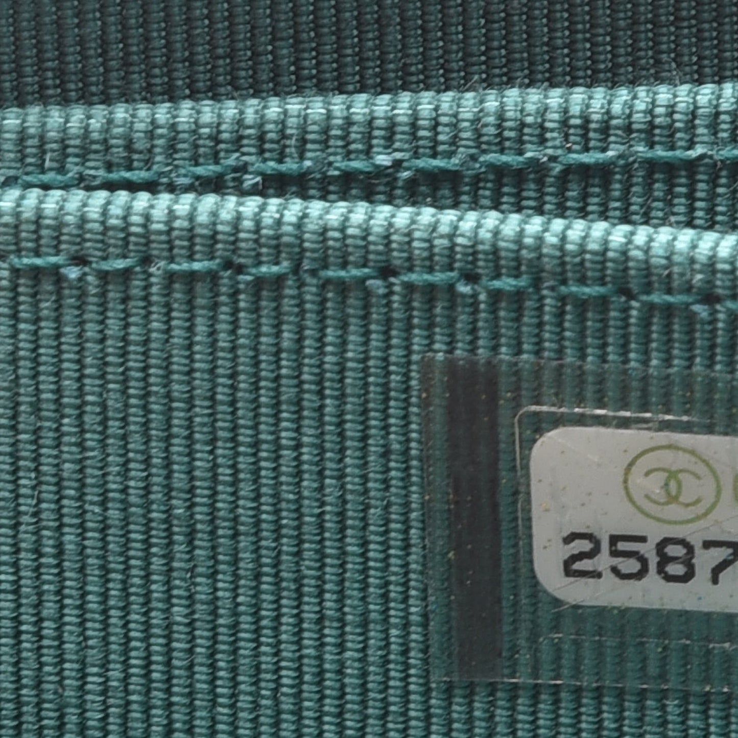 Metallic Caviar Quilted Zip Coin Purse Green