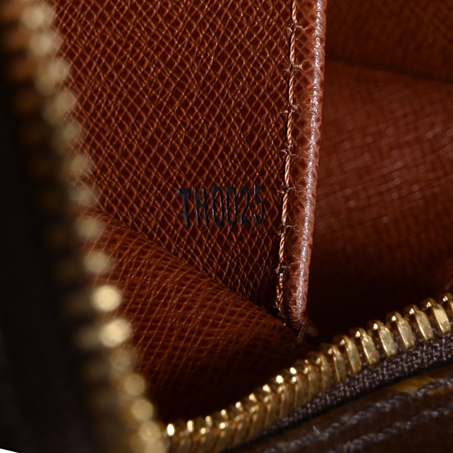 Louis Vuitton Monogram Cite MM 7 of 7