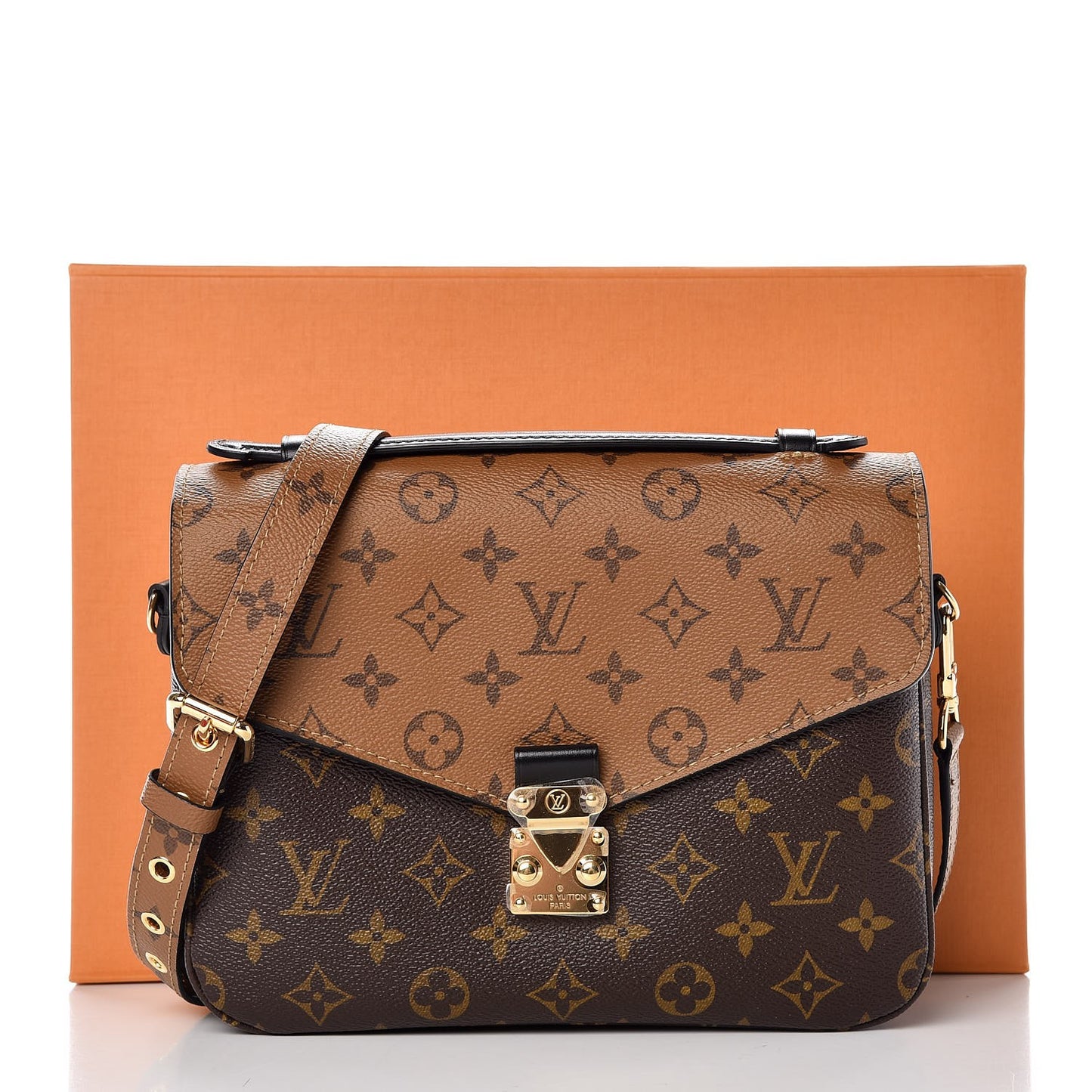 Reverse Monogram Pochette Metis