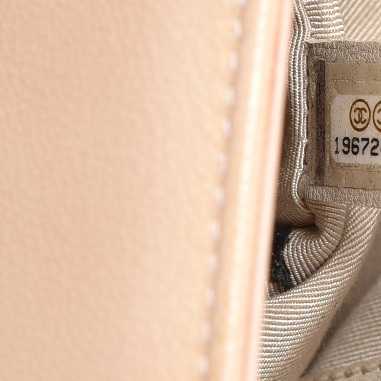 Patent Goatskin Quilted New Medium Boy Flap Beige Clair