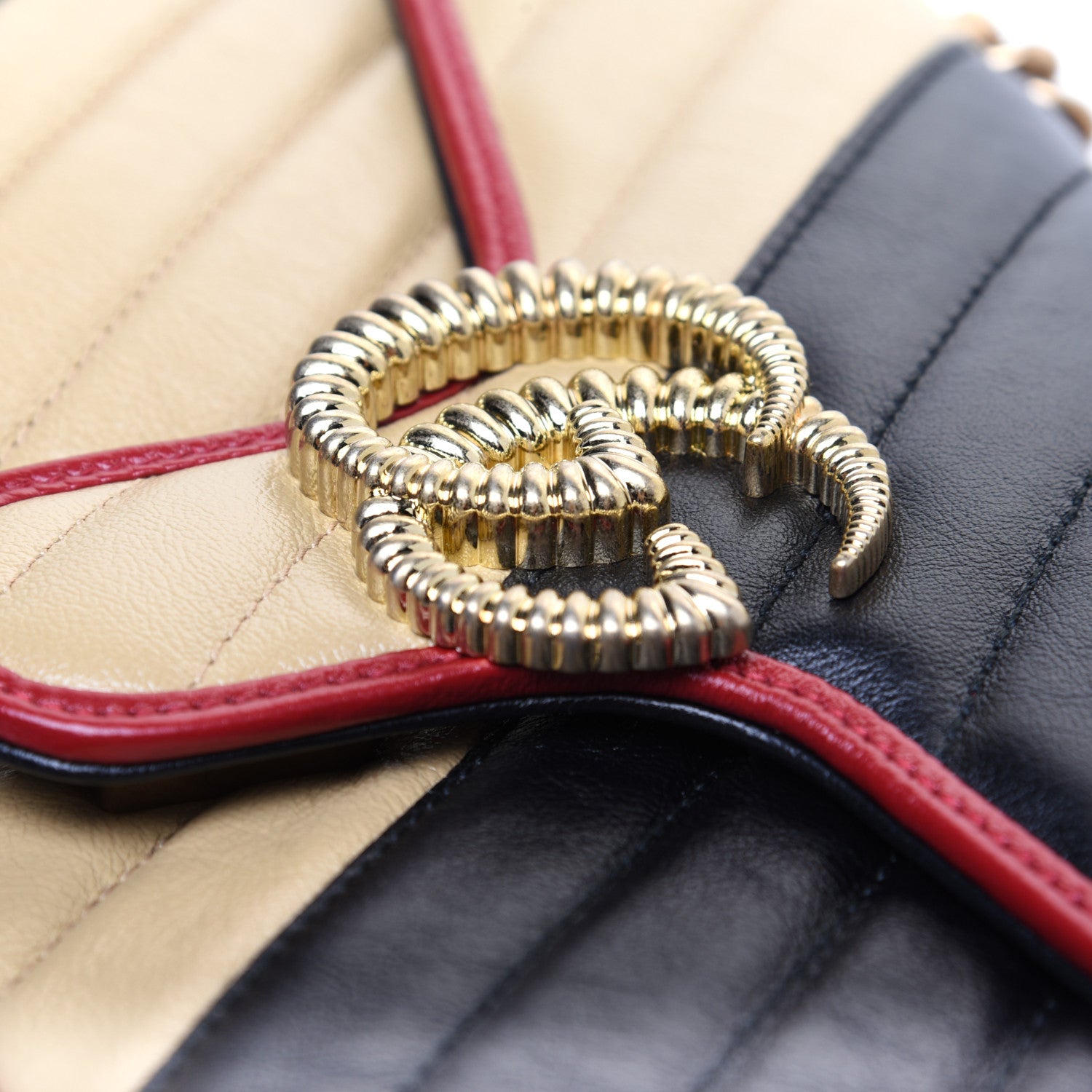 Gucci Vintage Effect Calfskin Matelasse Diagonal Striped Small Torchon GG Marmont Shoulder Bag Black Beige 12 of 12