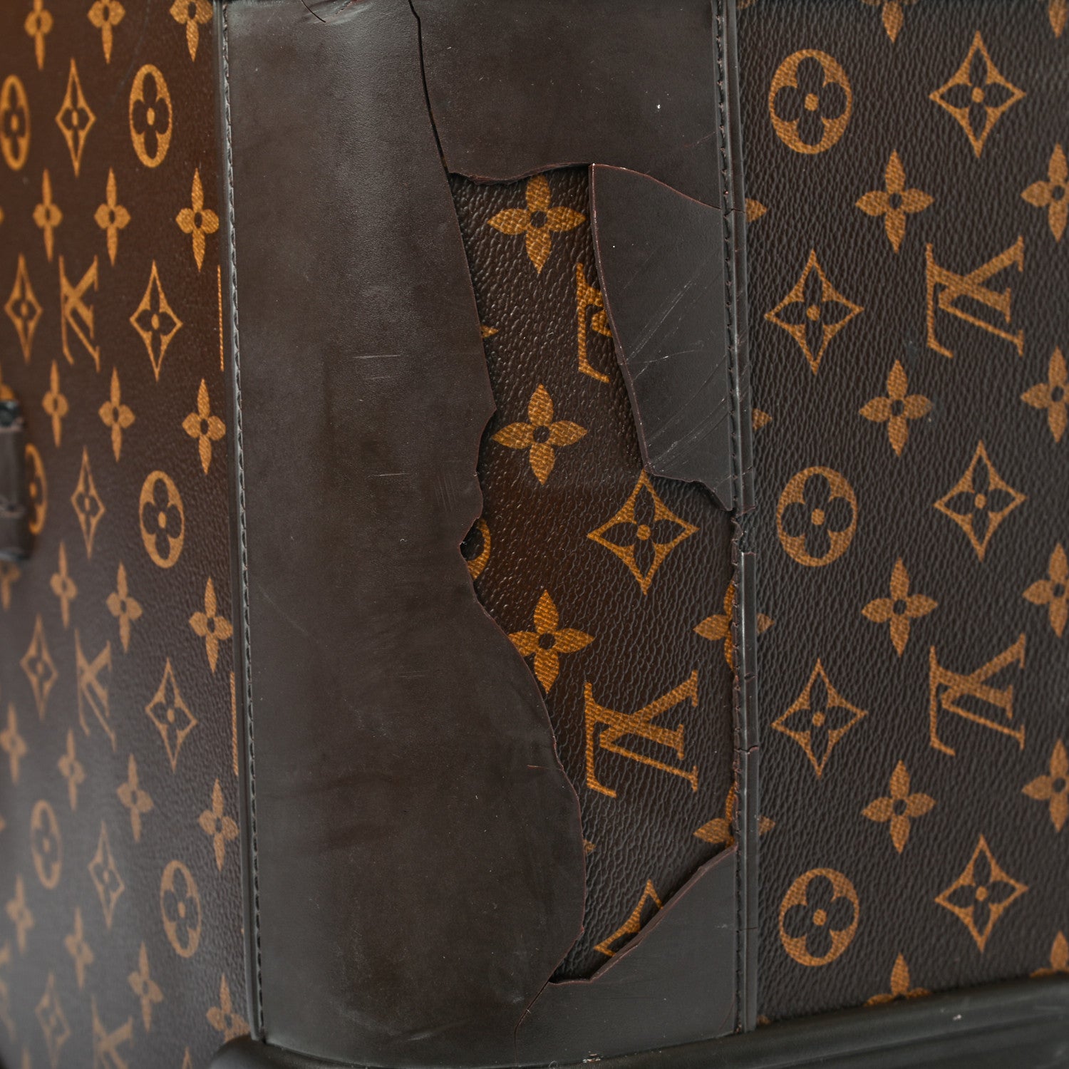 Louis Vuitton Monogram Eole 60 10 of 12