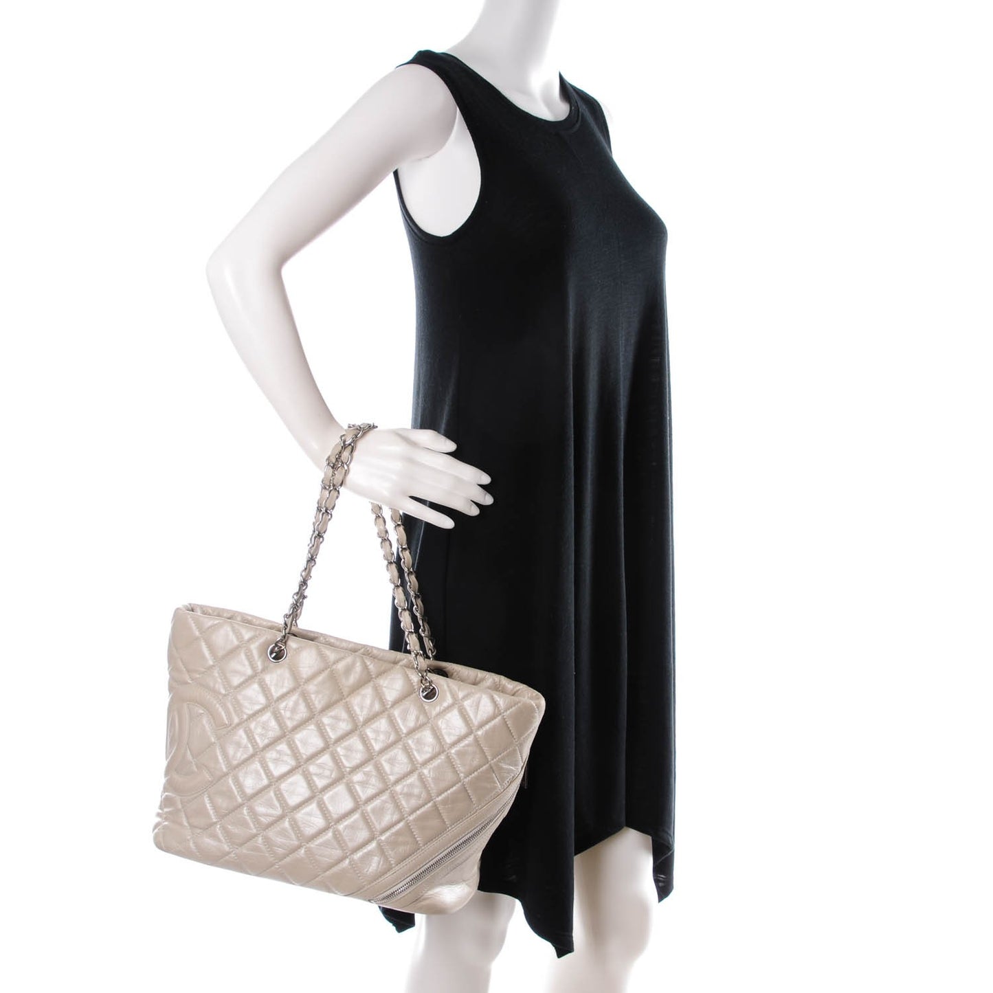 Aged Calfskin Quilted Large Cotton Club Tote Pearl