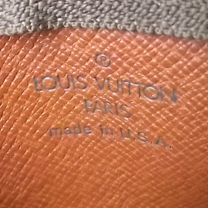 Louis Vuitton Monogram Key Pouch 6 of 7