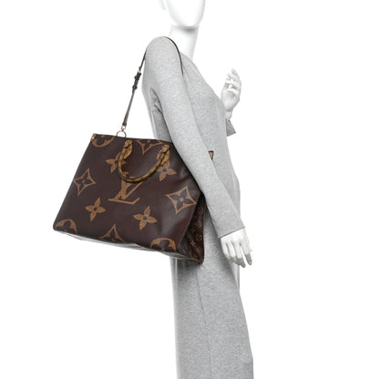 Louis Vuitton Reverse Monogram Giant Onthego Voyage 2 of 9