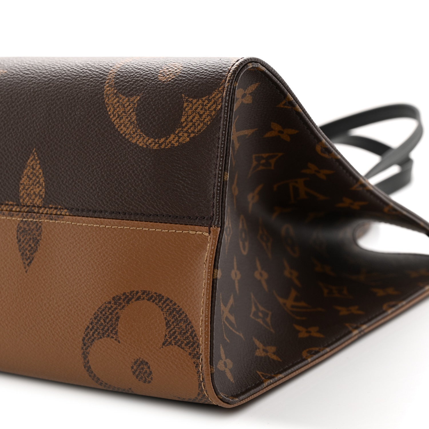 Louis Vuitton Reverse Monogram Giant Onthego MM 7 of 8