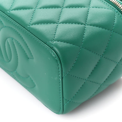 Chanel Lambskin Quilted Small Top Handle Vanity Case With Chain Green 10 of 11