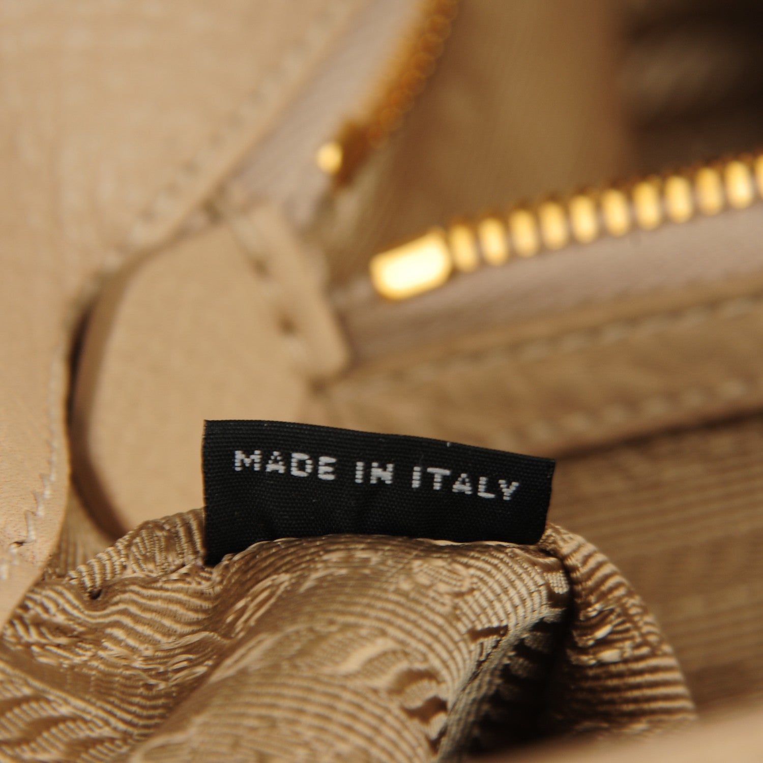 Prada Vitello Daino Tote Sabbia 8 of 8