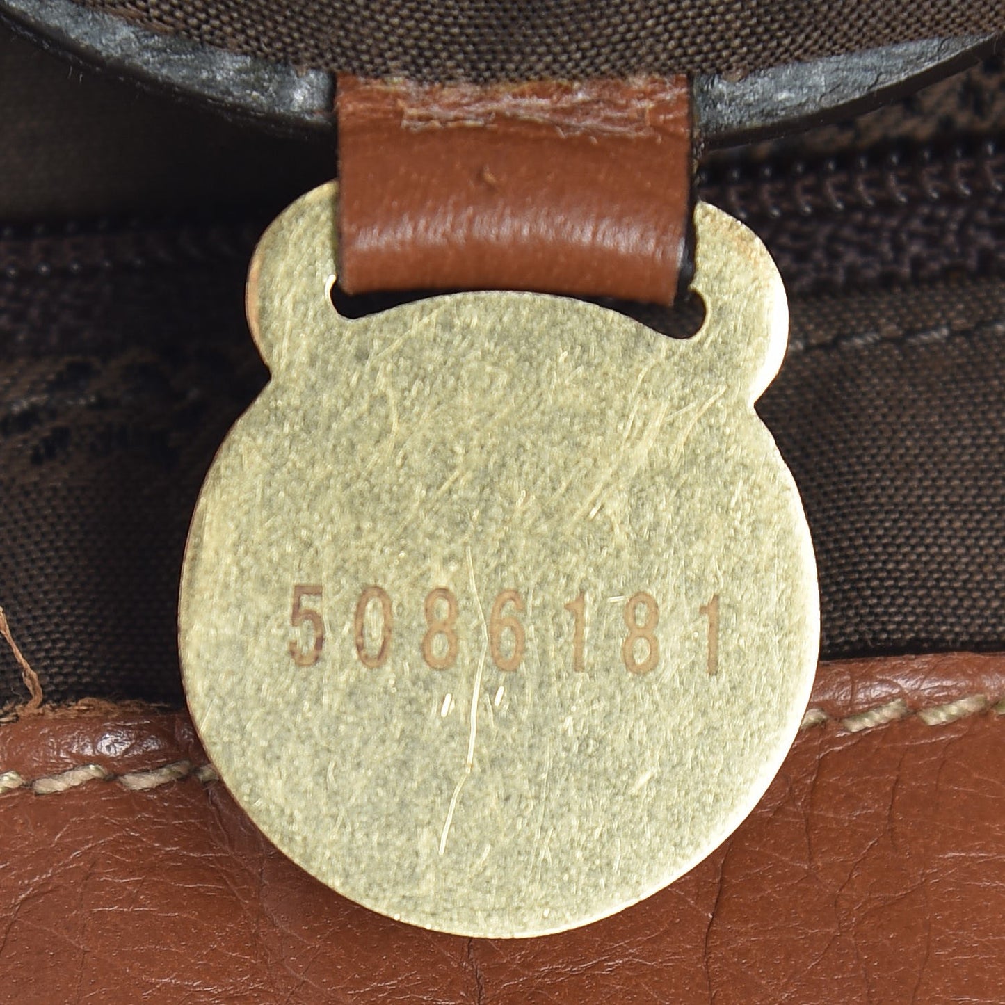 Soft Buffalo Oversized Alexa Oak