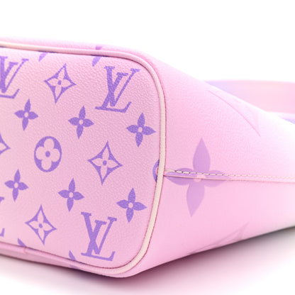 Louis Vuitton Monogram Giant Spring In The City Marshmallow Hobo PM Sunrise Pastel 8 of 9