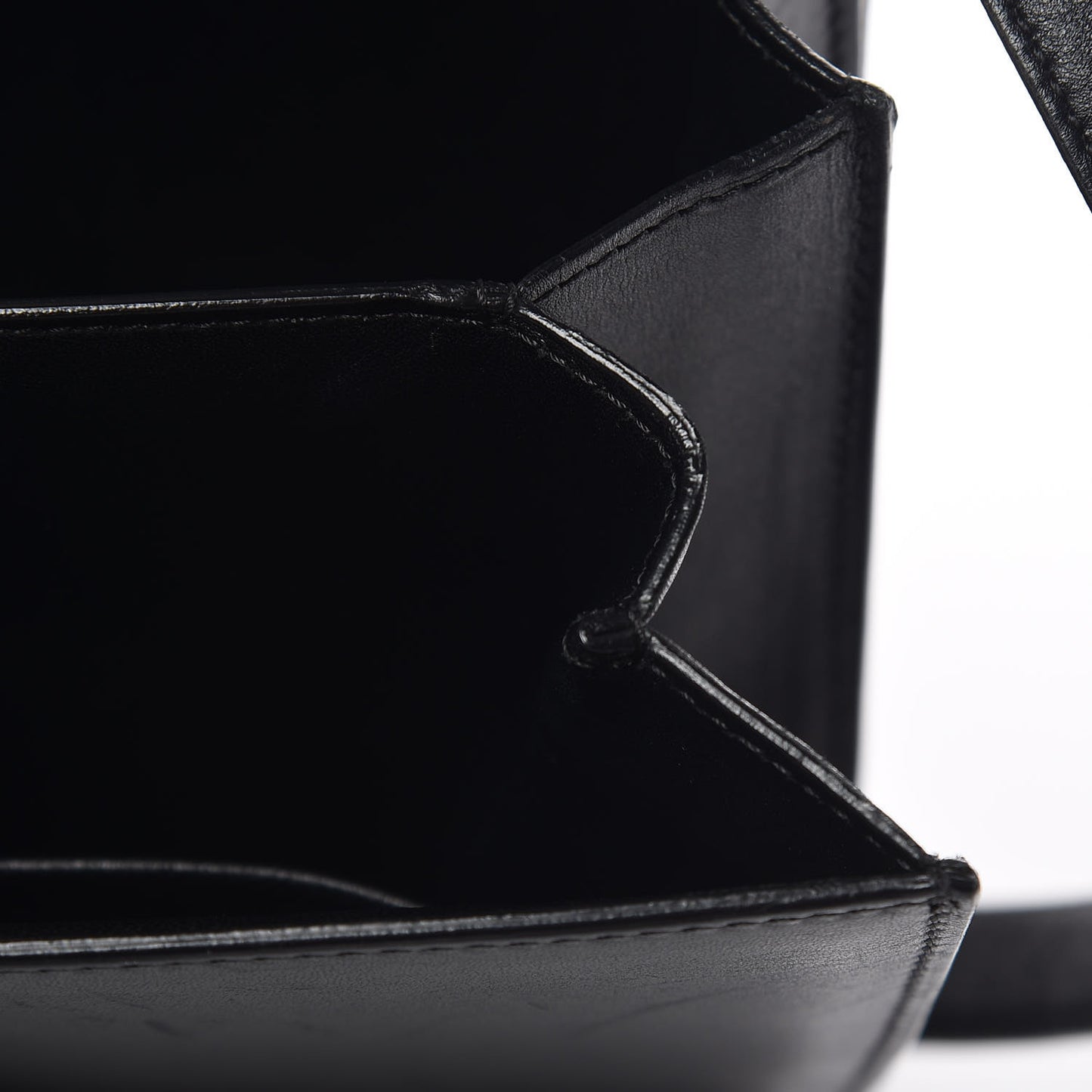 Box Calfskin Medium Classic Box Flap Bag Black