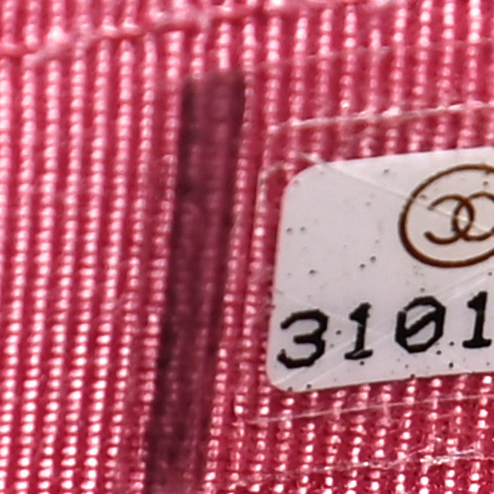 Caviar Quilted Phone Holder With Chain Pink