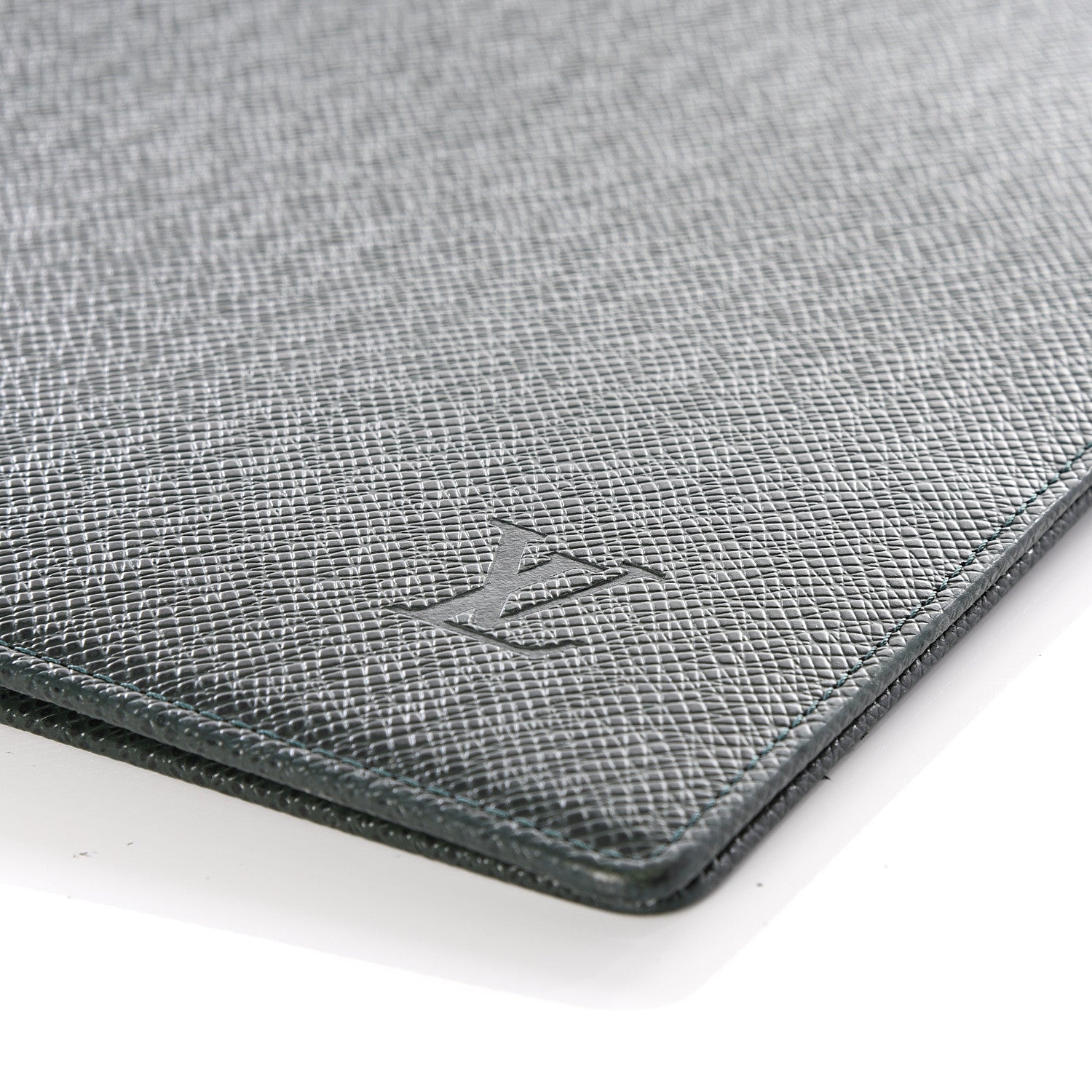 Louis Vuitton Taiga Notepad Cover Epicea 8 of 12