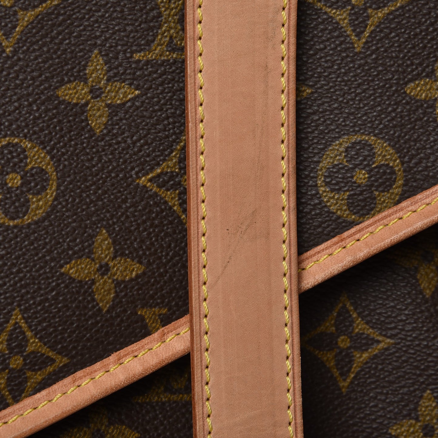 Monogram Saumur 43