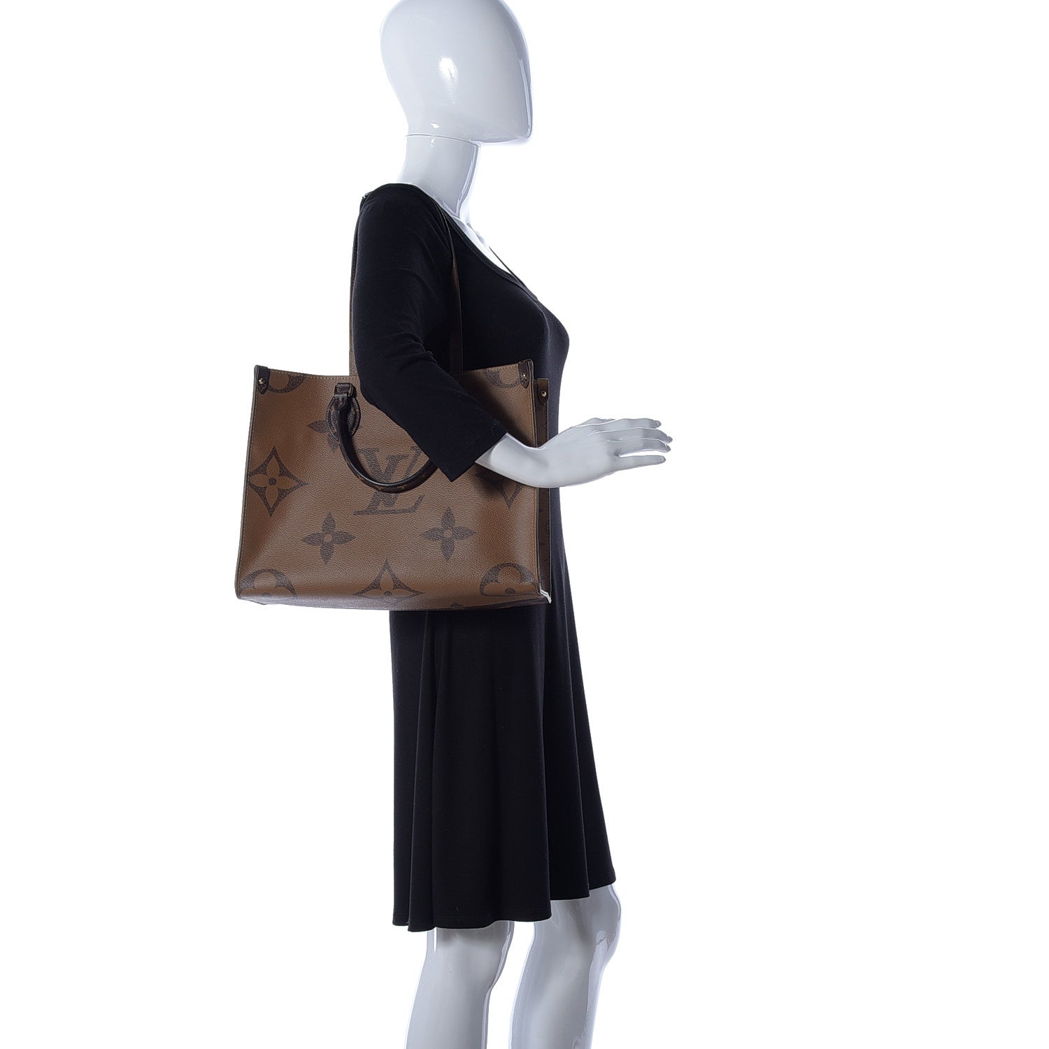 Louis Vuitton Reverse Monogram Giant Onthego MM 3 of 21