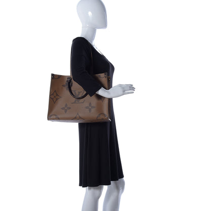 Louis Vuitton Reverse Monogram Giant Onthego MM 3 of 21