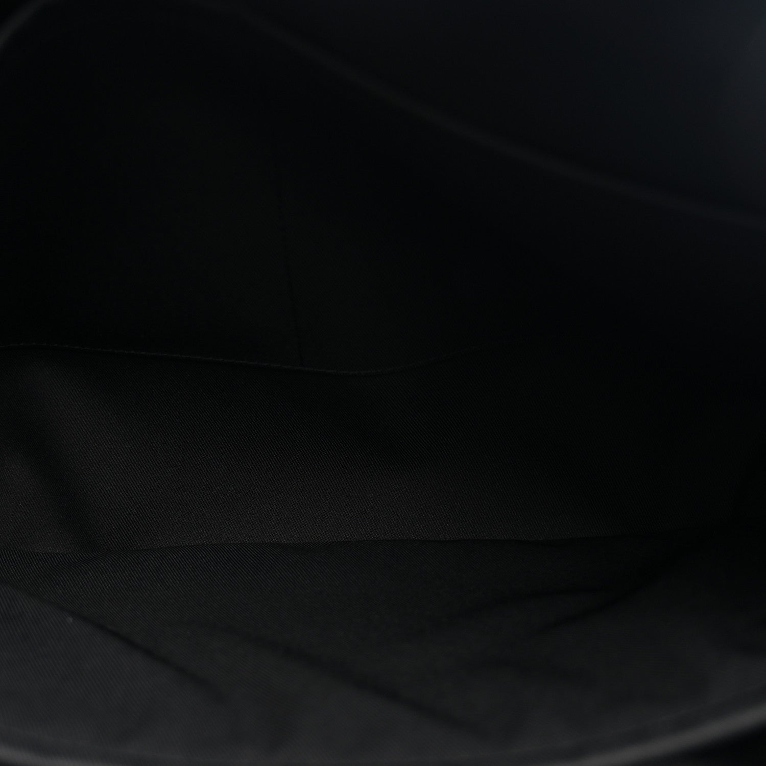 Louis Vuitton Epi Oliver Briefcase Black 5 of 9