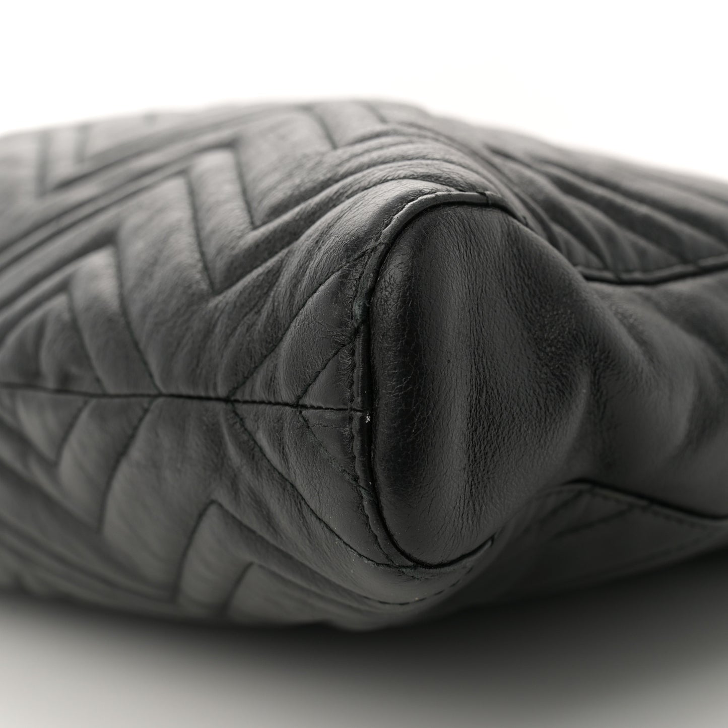 Azalea Calfskin Matelasse Large GG Marmont Slim Tote Black