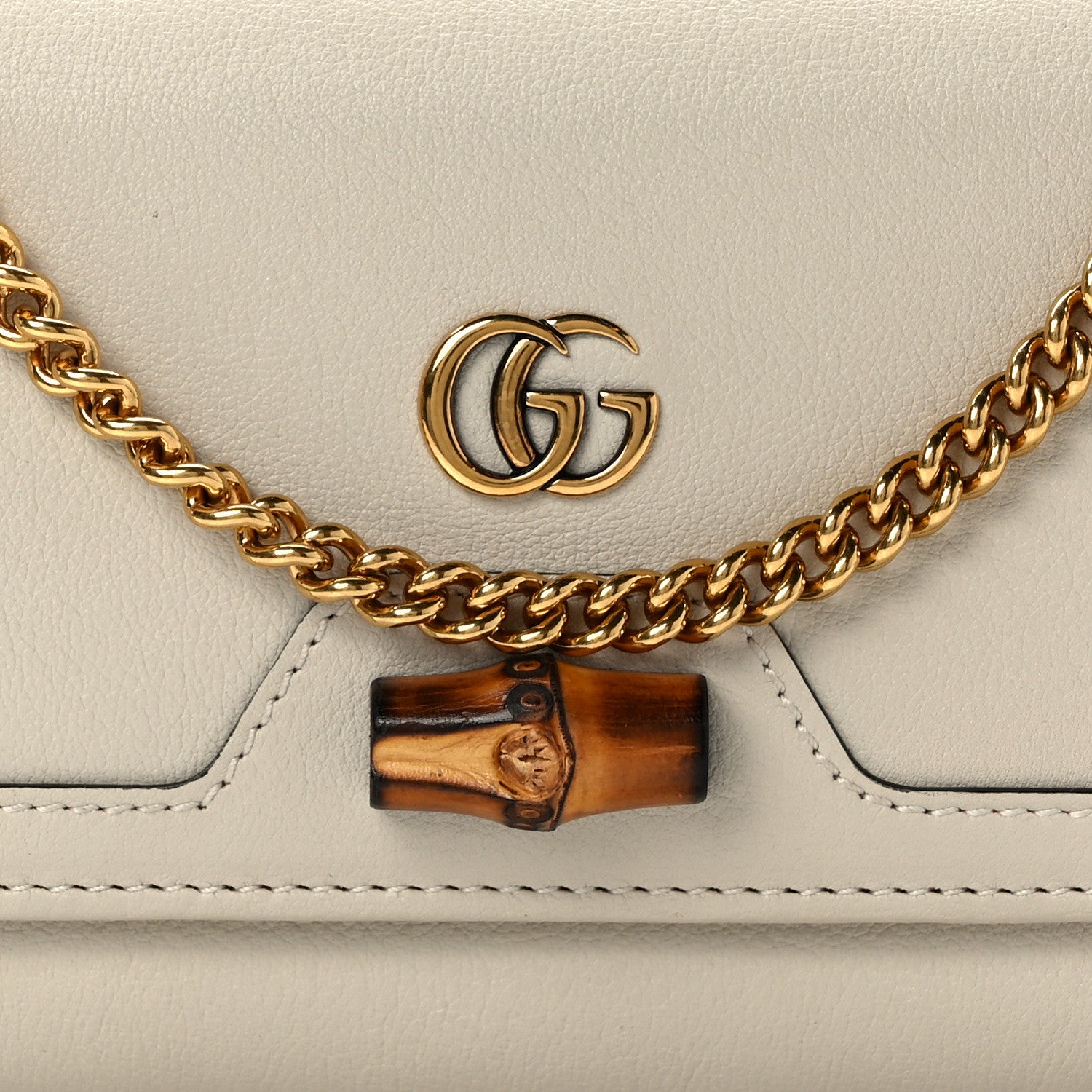 Gucci Wonka Grain Calfskin Diana Chain Wallet Mystic White 7 of 12