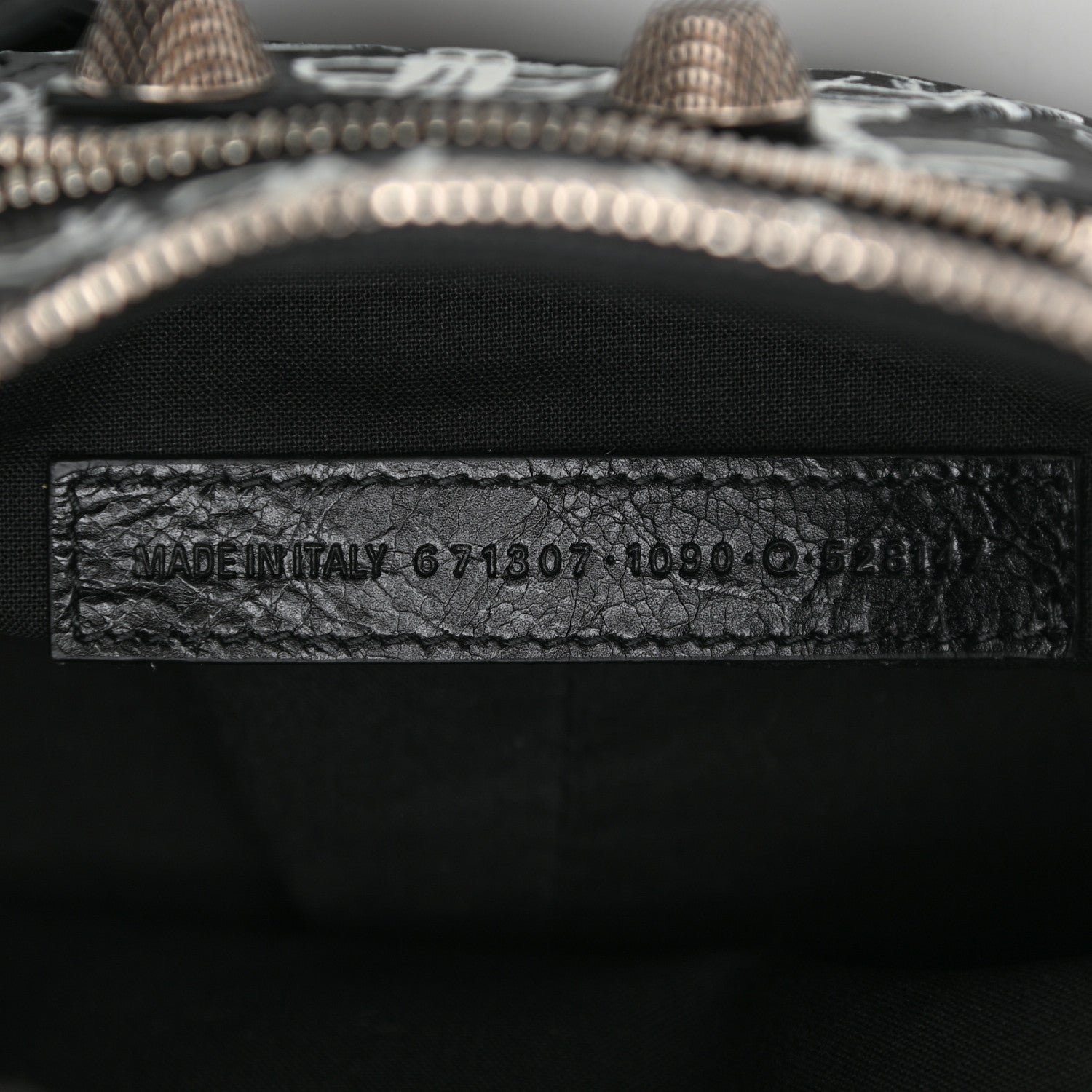 Balenciaga Agneau Arena Graffiti Small Le Cagole Shoulder Bag Black White 8 of 9