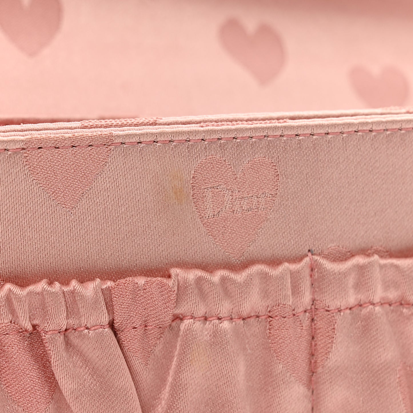 Satin Patent Heart D Trick Clutch Pink Black